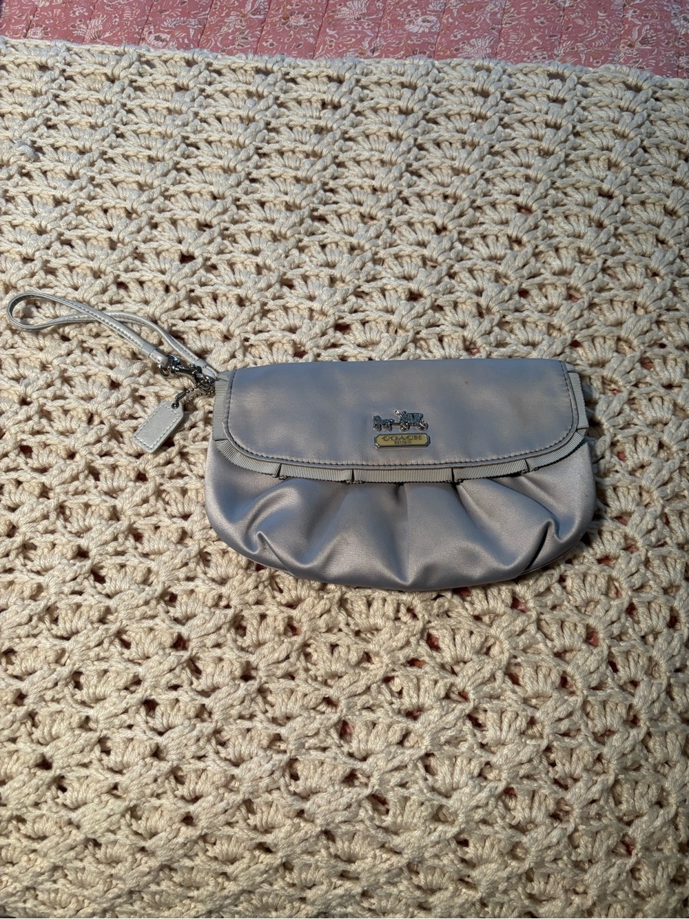 Coach Silver Leather Wristlet Clutch with Logo Plaque Read Description